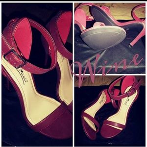 Wine color SZ 6.5 Heels